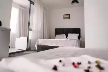 Jacuzzi Suite with Pyramids View