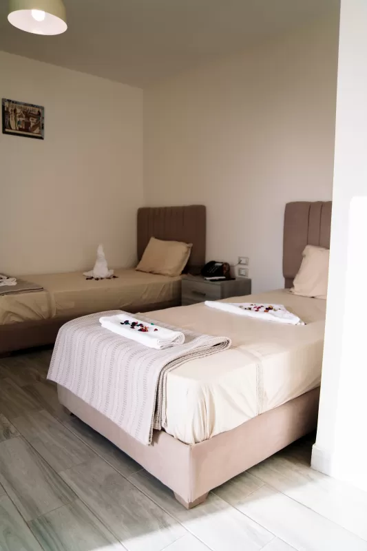 Jacuzzi Suite with Pyramids View