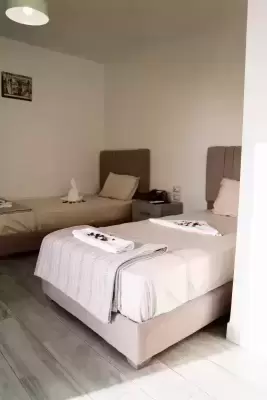 Jacuzzi Suite with Pyramids View