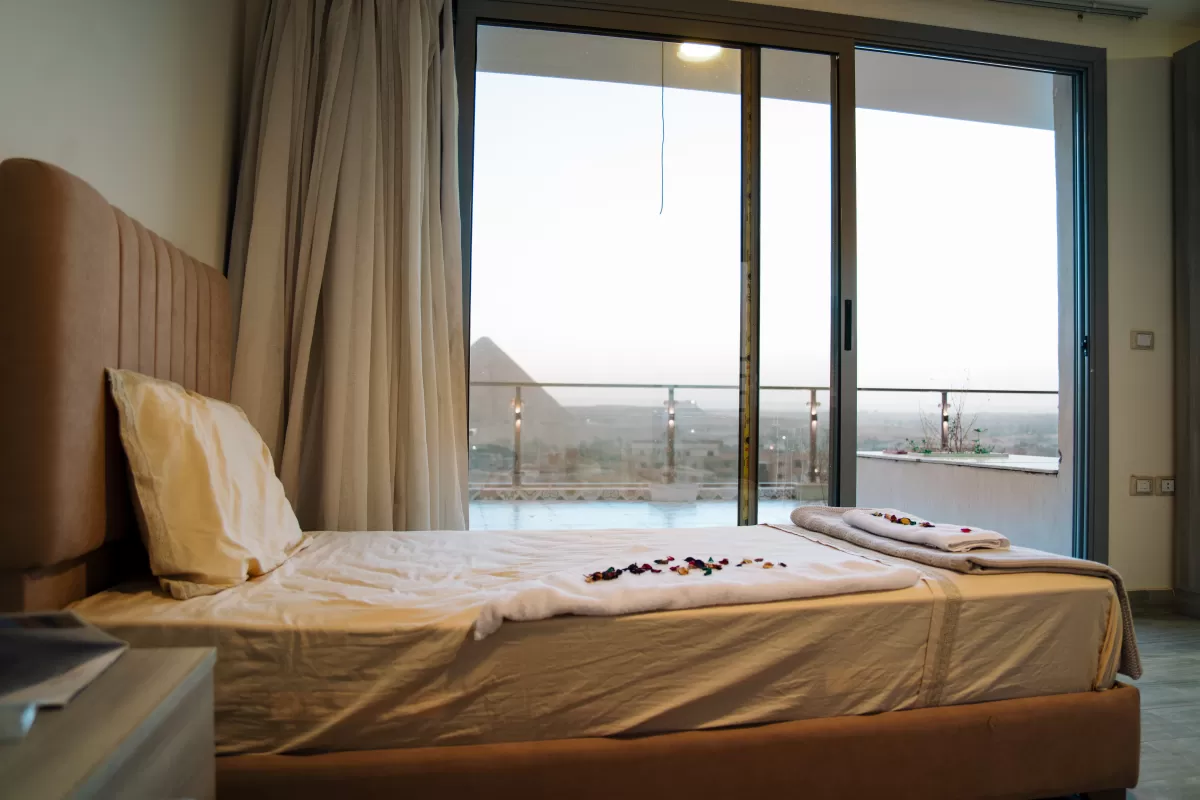 Double Room with Pyramids View